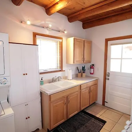Galisteo Getaway - Courtyard - Near Railyard Holiday home Santa Fe